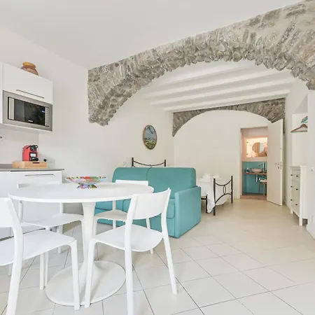 Ca' Del Monica 4* مانارولا